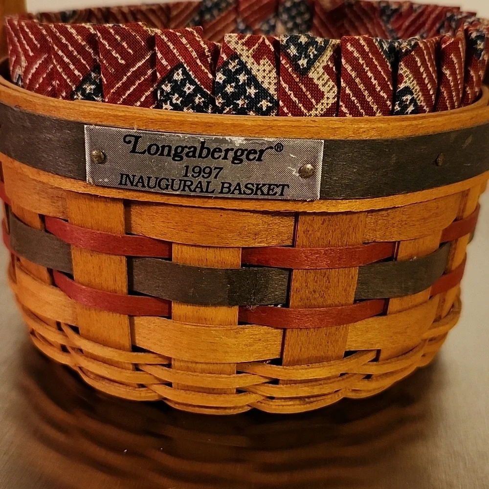 Longaberger 1997 Inaugural Basket with Handle